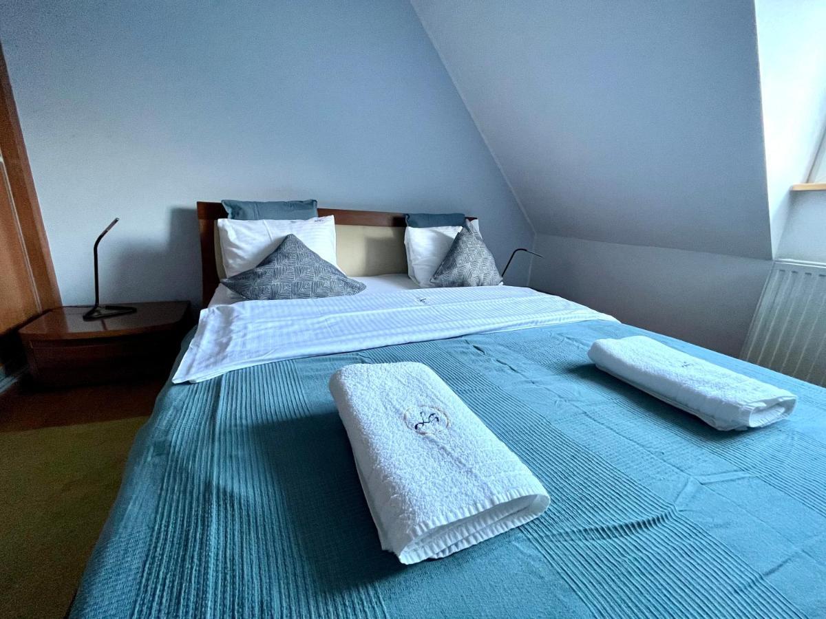 Agapella - Attic 550 M From The *